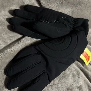 All in Motion Insulated Black Gloves